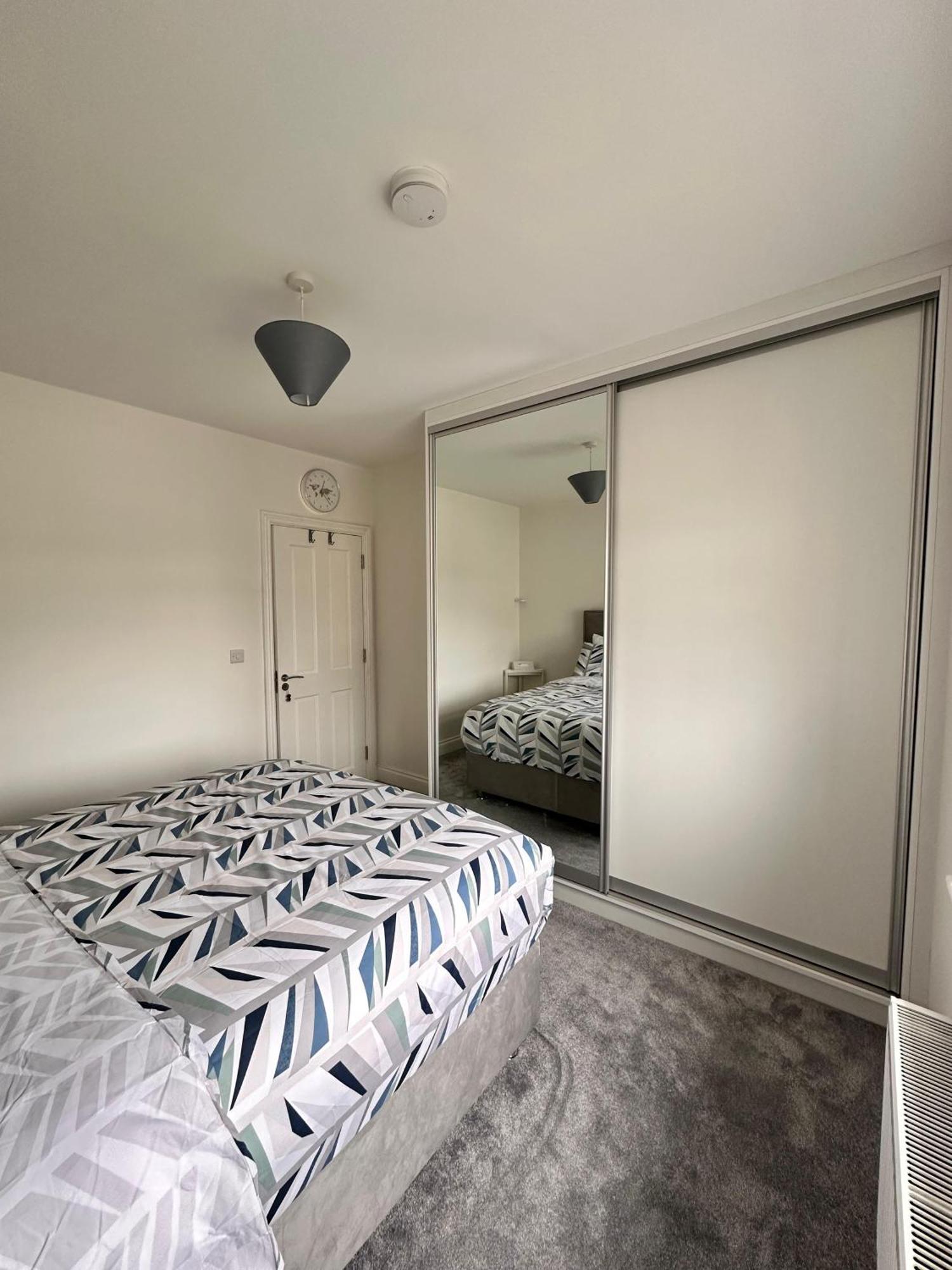 Room In Limerick With King Bed -Home Stay Exterior photo